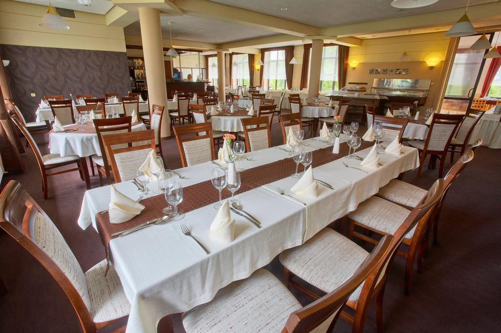 Hotel Perla Bieszczadow Geovita Czarna  Dış mekan fotoğraf