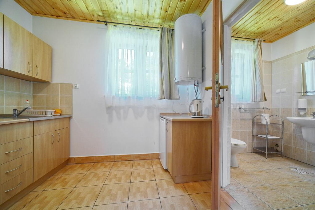 Hotel Perla Bieszczadow Geovita Czarna  Oda fotoğraf